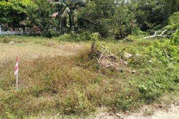2 LOT TANAH PERUMAHAN UNTUK DIJUAL DI MERAGA BERIS, KIJAL, KEMAMAN, TERENGGANU