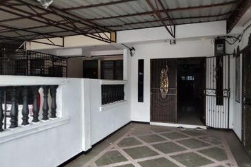 RUMAH TERES 2 TINGKAT UNTUK DIJUAL DI LOT 144, LORONG 4, KEMAMAN, TERENGGANU
