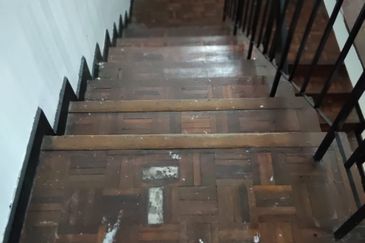 RUMAH TERES 2 TINGKAT UNTUK DIJUAL DI LOT 144, LORONG 4, KEMAMAN, TERENGGANU