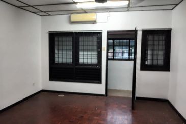 RUMAH TERES 2 TINGKAT UNTUK DIJUAL DI LOT 144, LORONG 4, KEMAMAN, TERENGGANU