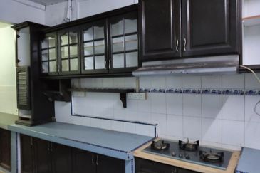 RUMAH TERES 2 TINGKAT UNTUK DIJUAL DI LOT 144, LORONG 4, KEMAMAN, TERENGGANU