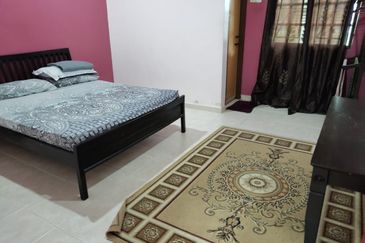 RUMAH SEMI D UNTUK DIJUAL DI NO 15294, TAMAN PENGKALAN PANDAN 2, CHUKAI, KEMAMAN, TERENGGANU