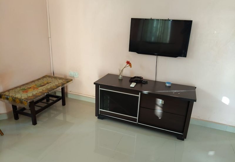 RUMAH SEMI D UNTUK DIJUAL DI NO 15294, TAMAN PENGKALAN PANDAN 2, CHUKAI, KEMAMAN, TERENGGANU