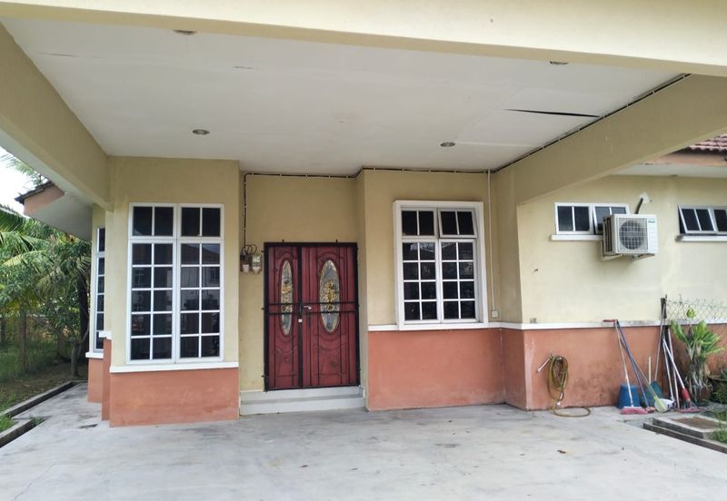 RUMAH SEMI D UNTUK DIJUAL DI NO 15294, TAMAN PENGKALAN PANDAN 2, CHUKAI, KEMAMAN, TERENGGANU
