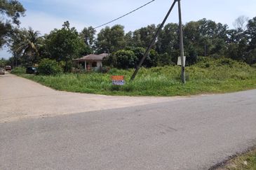 TANAH LOT PERUMAHAN UNTUK DIJUAL DI KAMPUNG DATO IBRAHIM FIKRI, CHUKAI, KEMAMAN, TERENGGANU