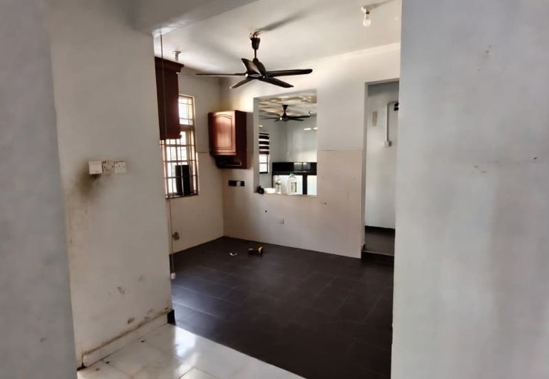 RUMAH SEMI D 2 TINGKAT UNTUK DIJUAL DI 4706, TAMAN JAKAR JAYA (BELAKANG MAYBANK), CHUKAI, KEMAMAN, TERENGGANU