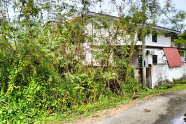 TANAH LOT PERUMAHAN UNTUK DIJUAL DI TENGAH BANDAR CHUKAI, BELAKANG HOTEL LULU, KAMPUNG BANGGUL KIRI, CHUKAI, KEMAMAN, TERENGGANU