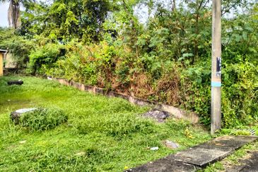 TANAH LOT PERUMAHAN UNTUK DIJUAL DI TENGAH BANDAR CHUKAI, BELAKANG HOTEL LULU, KAMPUNG BANGGUL KIRI, CHUKAI, KEMAMAN, TERENGGANU