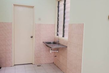 Vista Pinggiran, Taman Pinggiran Putra