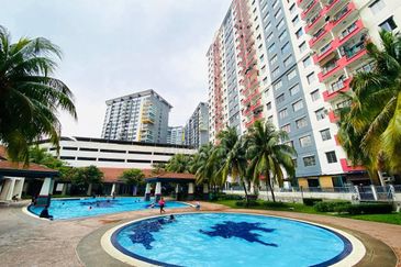 Vista Pinggiran, Taman Pinggiran Putra