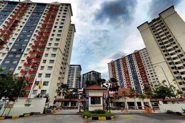 Vista Pinggiran, Taman Pinggiran Putra