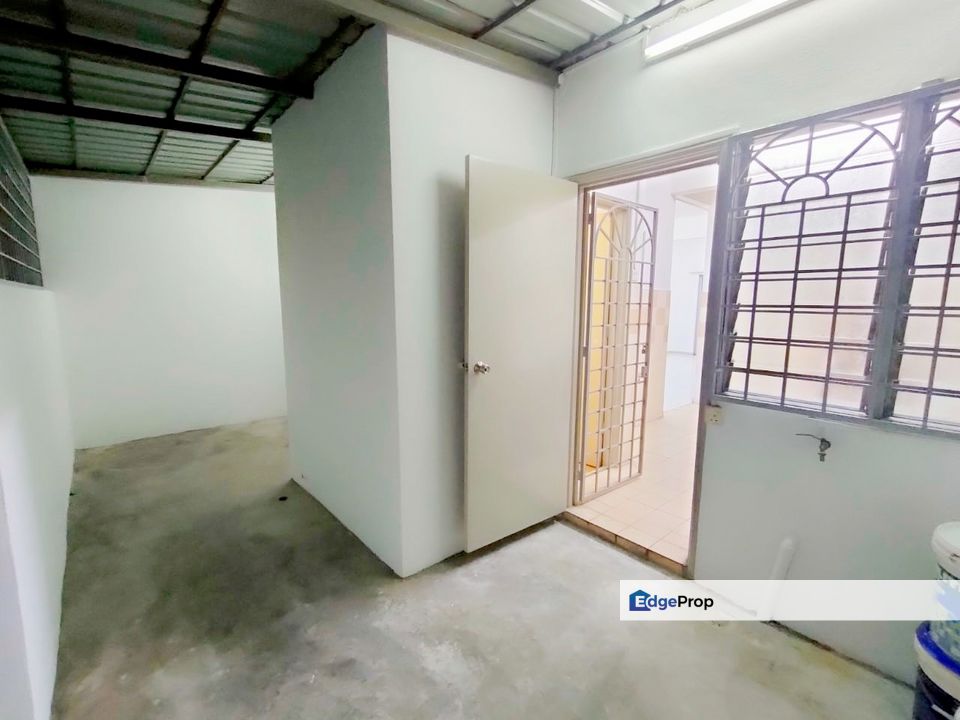 Double Storey, Taman Desa Serdang, Seri Kembangan, Minlon, Selangor, Seri Kembangan