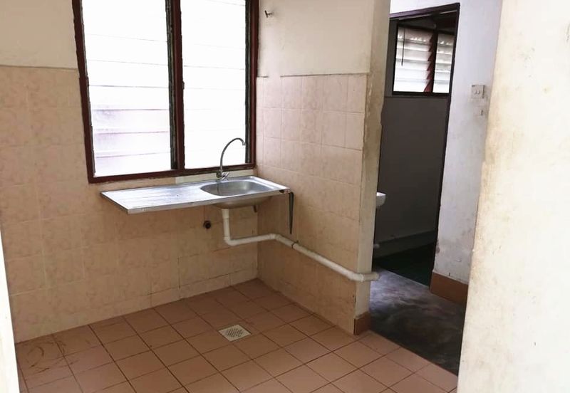 Pangsapuri Mawar, Taman Bukit Serdang