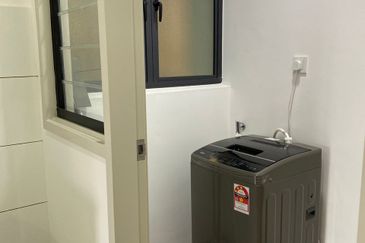 Savvy @ Riana Dutamas