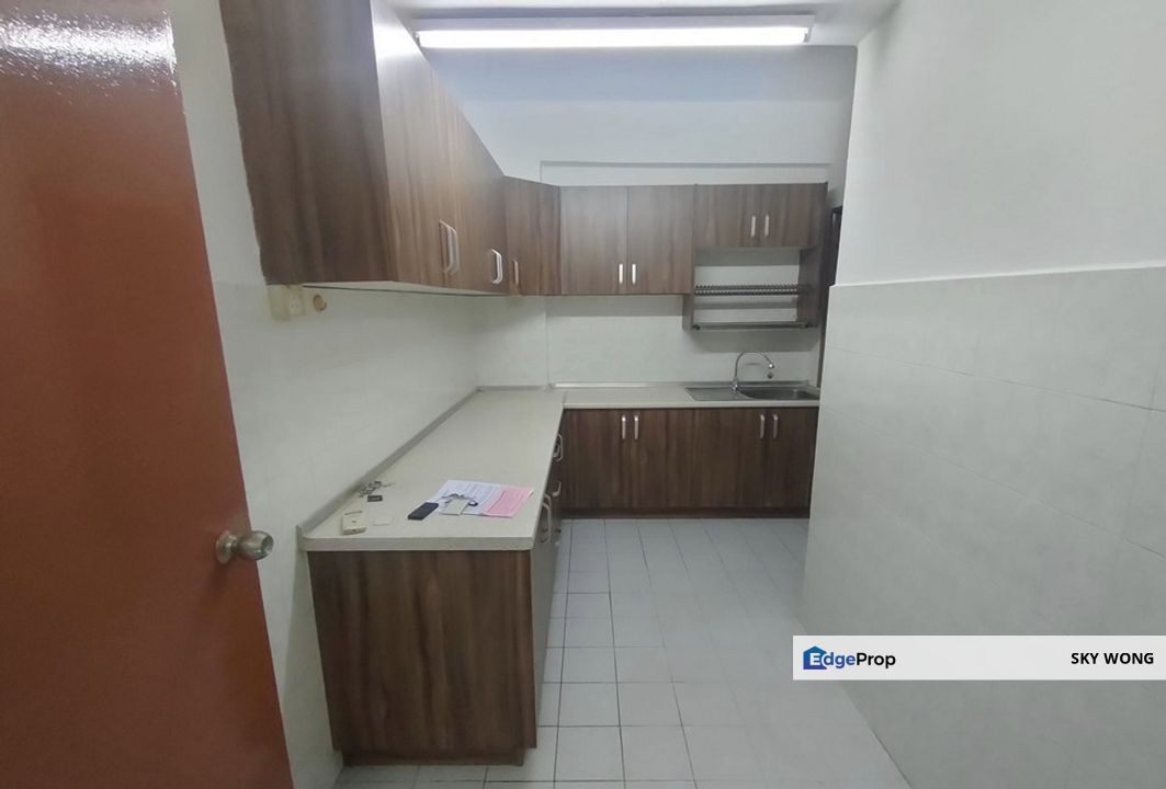 Green Acre Condominium Nice unit, Sungai Long, Partly Furnished, Selangor, Bandar Sungai Long