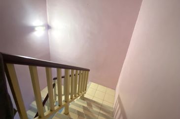 Jalan Bandar Kinrara 5