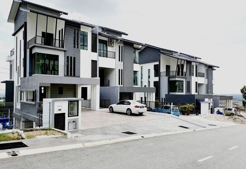 Kingsley Hills @ Putra Heights