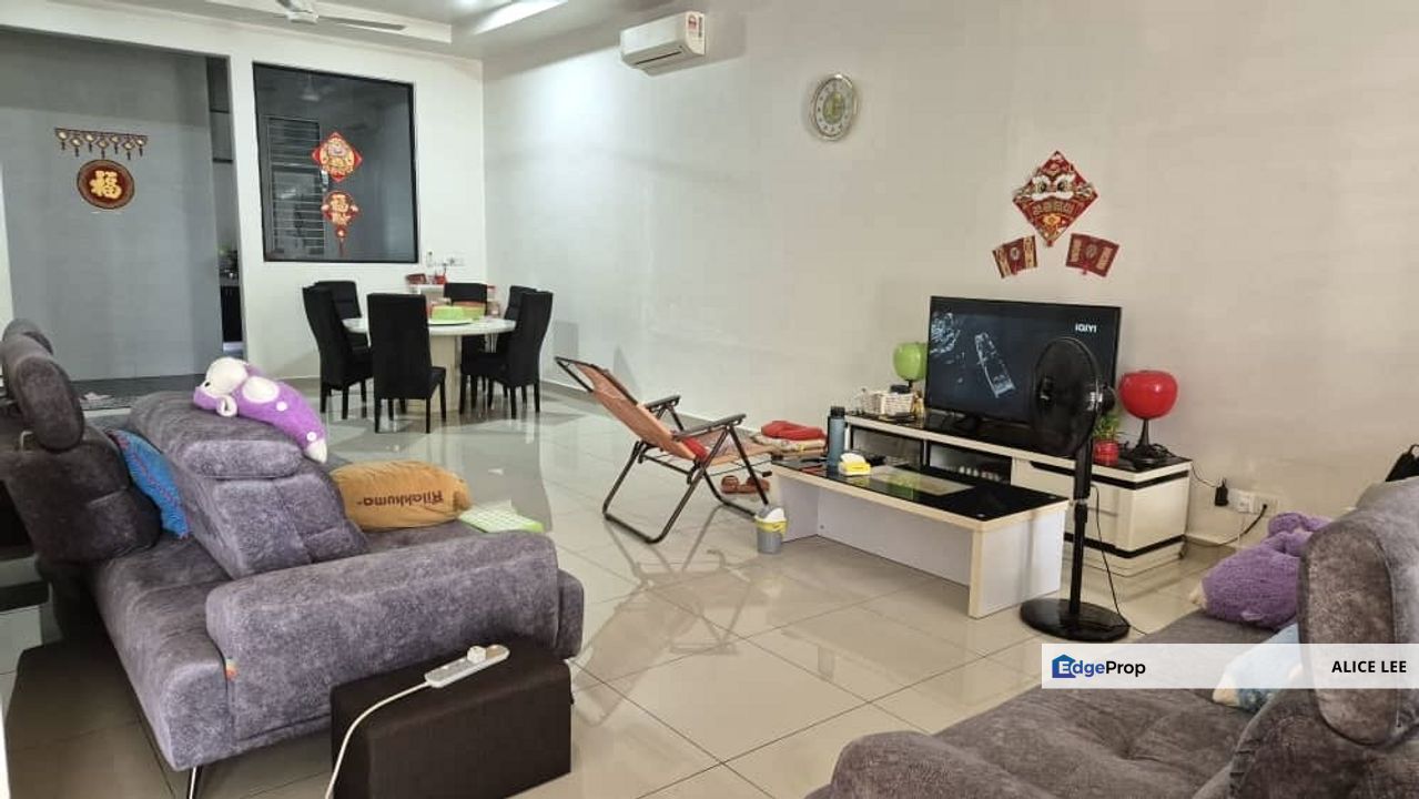 Taman Bukit Serdang, Seri Kembangan, Selangor, Spacious 3 Storey Superlink House, Selangor, Seri Kembangan