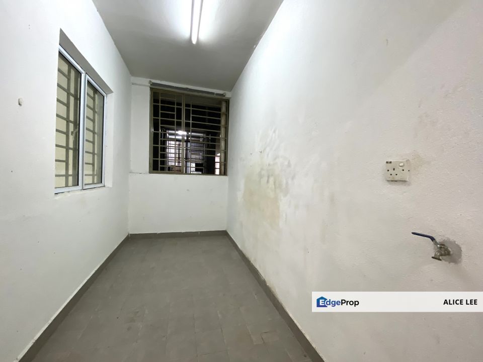 Koi Kinrara Suites, Jalan Pipit, Bandar Puchong Jaya, Puchong, Selangor , Selangor, Puchong