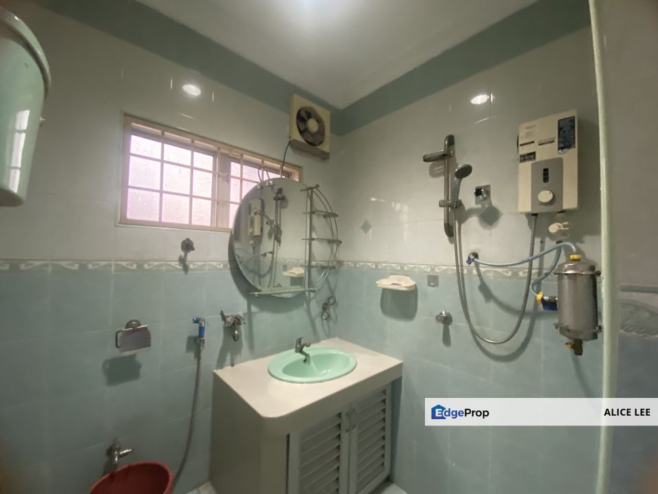 Bandar Puchong Jaya, Puchong, Fully Renovated & Extended Double Storey Terrace Freehold , Selangor, Puchong