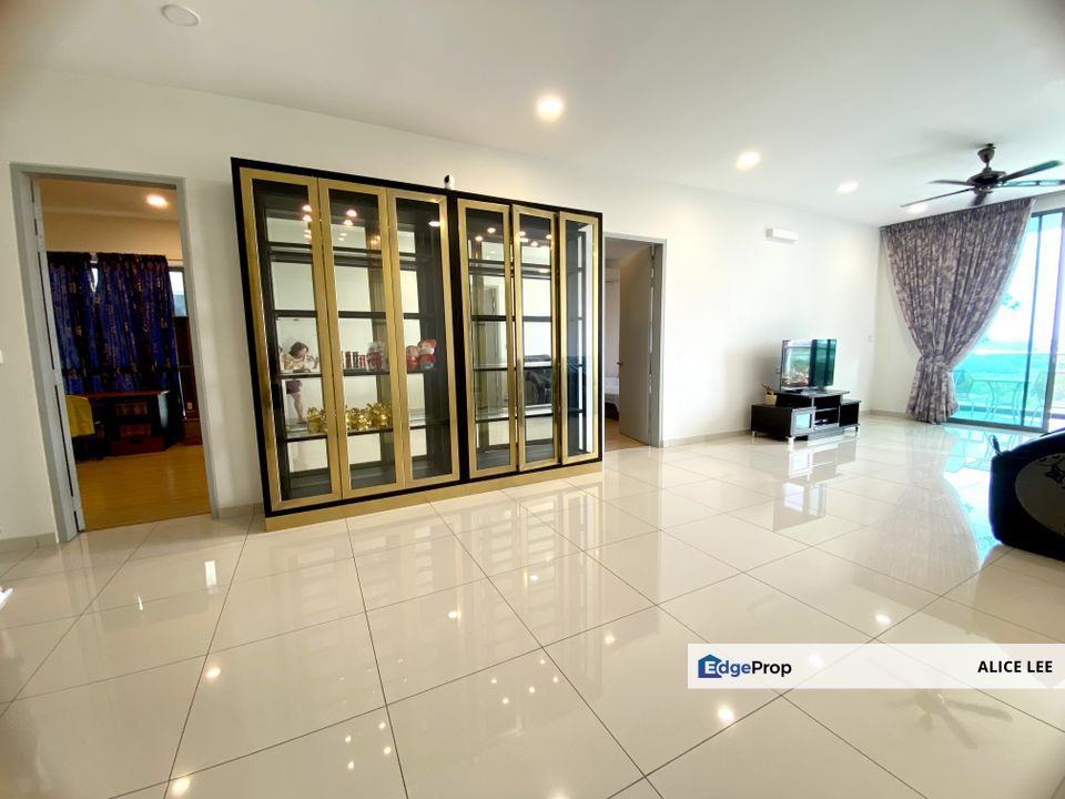 X2 Residency Puchong Big & Spacious Condominium Fully Renovated 5R5B3C Move in Condition , Selangor, Puchong