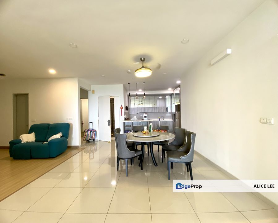 X2 Residency Puchong Big & Spacious Condominium Fully Renovated 5R5B3C Move in Condition , Selangor, Puchong