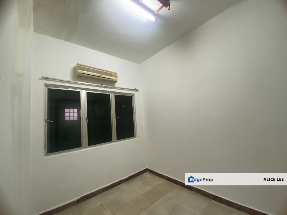Bandar Puchong Jaya, Puchong, Selangor Partially Furnished Double Storey Terrace house for RENT , Selangor, Puchong