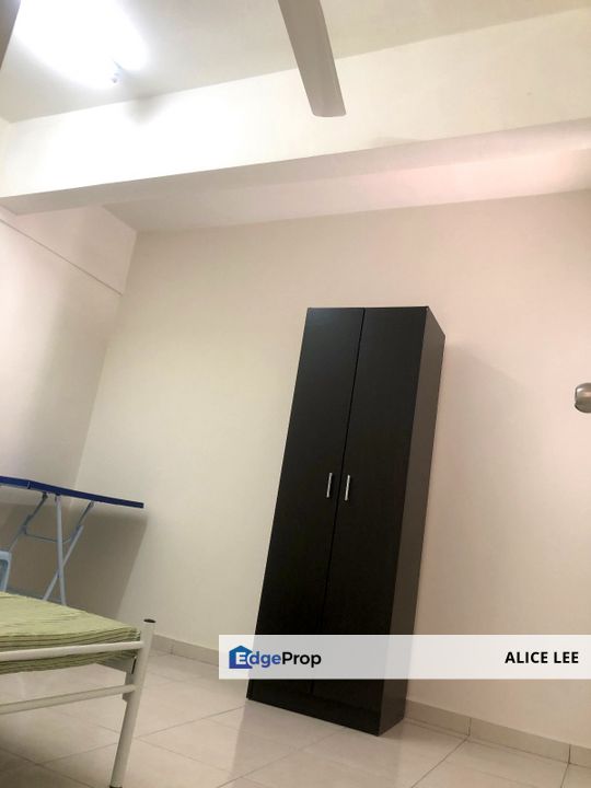 Partially Furnished Selesa Apartment Happy Garden Kuchai Lama KL , Kuala Lumpur, Kuchai Lama