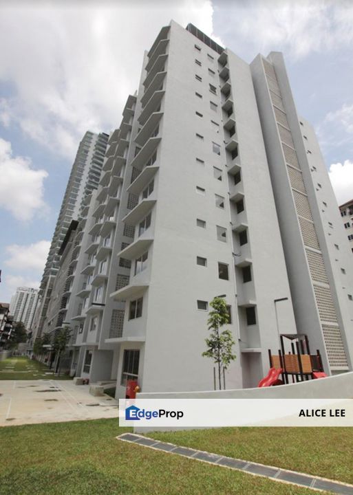 Partially Furnished Selesa Apartment Happy Garden Kuchai Lama KL , Kuala Lumpur, Kuchai Lama