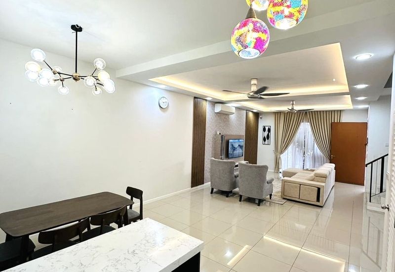 Reef Of Tropics, Setia Eco Glades