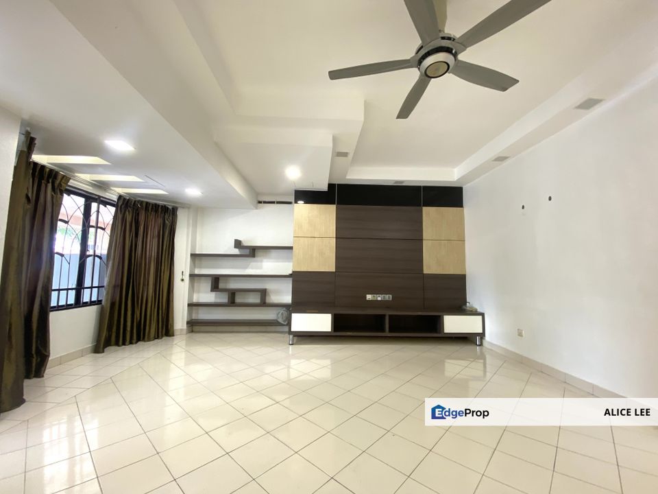 Taman Puchong Hartamas, Puchong, Selangor Partially Furnished 2 Storey Terrace [End Lot] for RENT , Selangor, Puchong