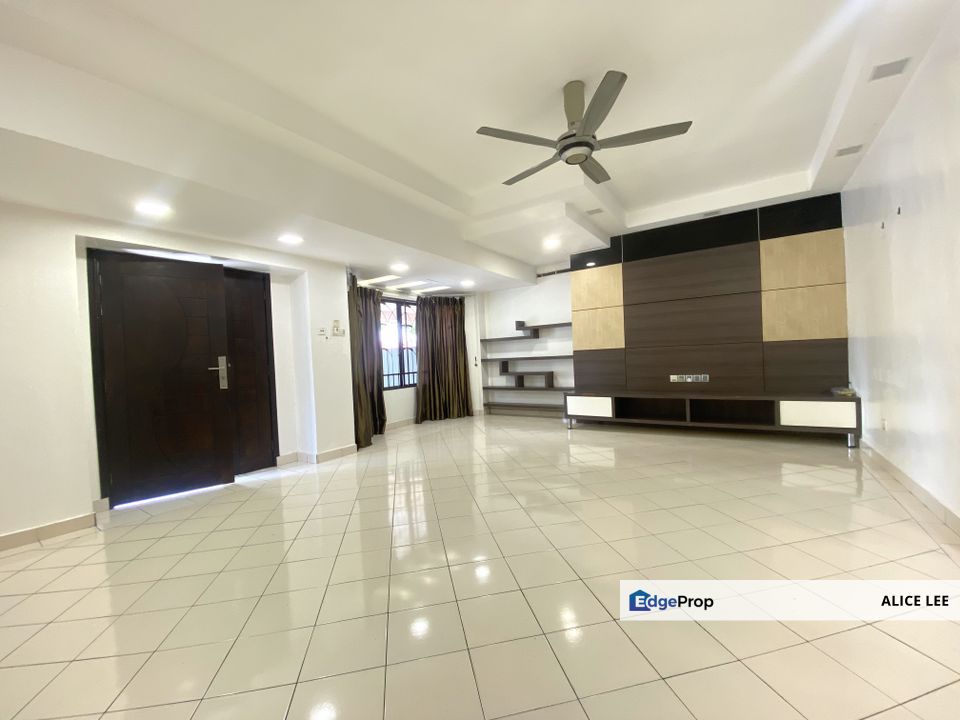 Taman Puchong Hartamas, Puchong, Selangor Partially Furnished 2 Storey Terrace [End Lot] for RENT , Selangor, Puchong