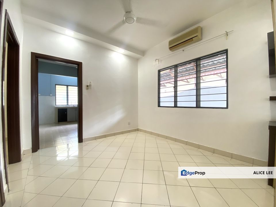 Taman Puchong Hartamas, Puchong, Selangor Partially Furnished 2 Storey Terrace [End Lot] for RENT , Selangor, Puchong