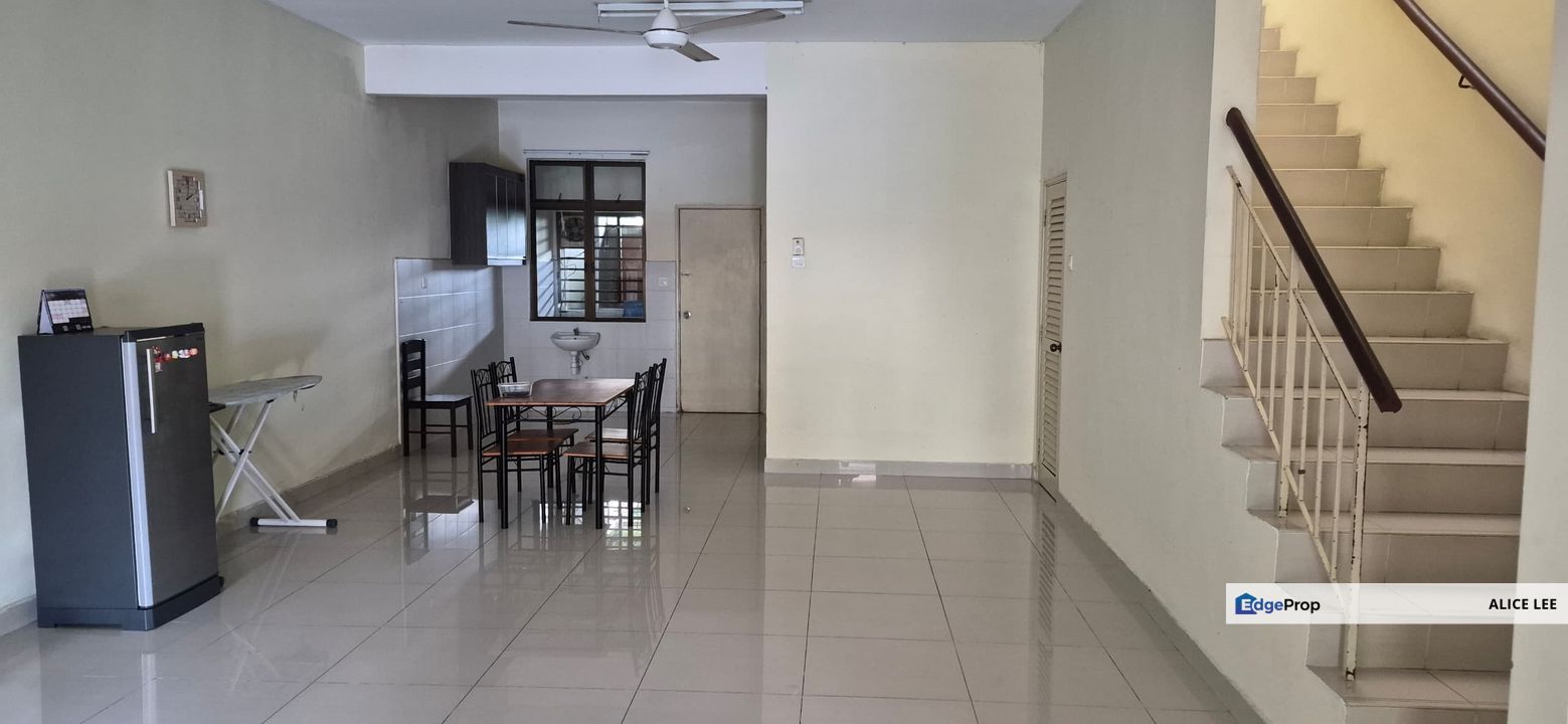 Puchong Hartamas, Puchong, Selangor  Partially Furnished Double Storey Terrace for Rent, Selangor, Puchong
