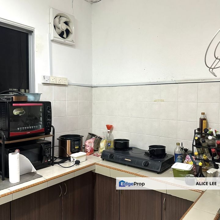 Taman Bukit Emas, Seri Kembangan, Double Storey Terrace House, Cheras, Balakong, Selangor Freehold Non-Bumi Lot for Sales , Selangor, Balakong