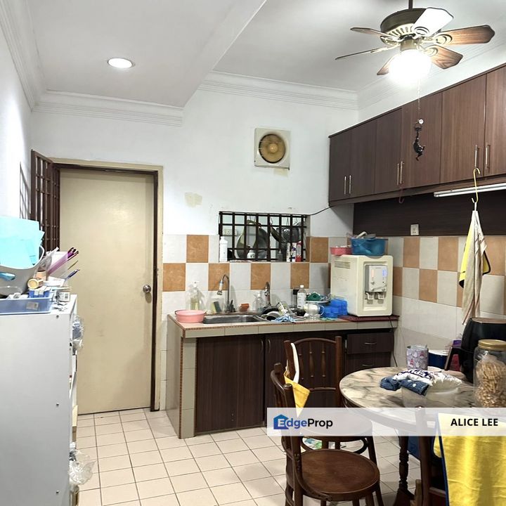 Taman Bukit Emas, Seri Kembangan, Double Storey Terrace House, Cheras, Balakong, Selangor Freehold Non-Bumi Lot for Sales , Selangor, Balakong