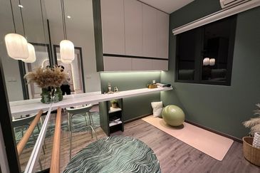 Freehold,2-3bed,Free Kitchen Kabinet ,Aircond , Water Heater & Legal fees,0% deposit,below market pz