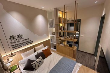 Freehold,2-3bed,Free Kitchen Kabinet ,Aircond , Water Heater & Legal fees,0% deposit,below market pz