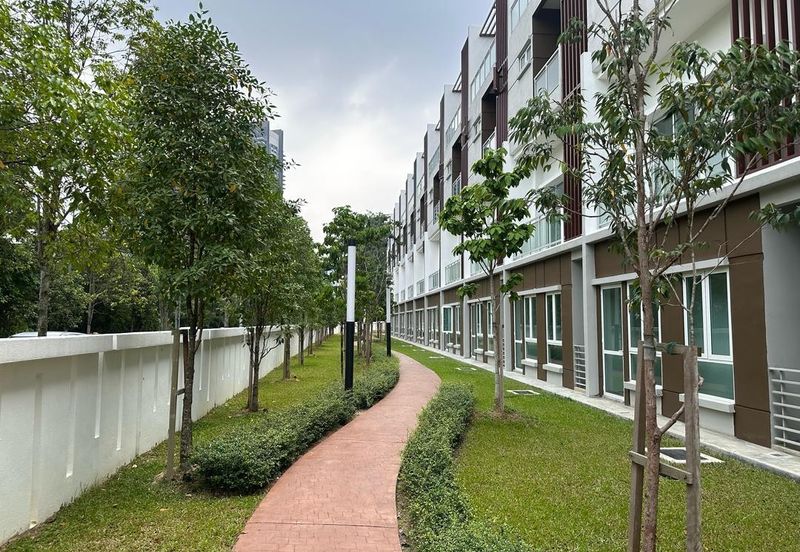 4 Stry Villa,3.7k sqft,6r5b,Free legal,0% downpayment,Facing South,5 Carpark