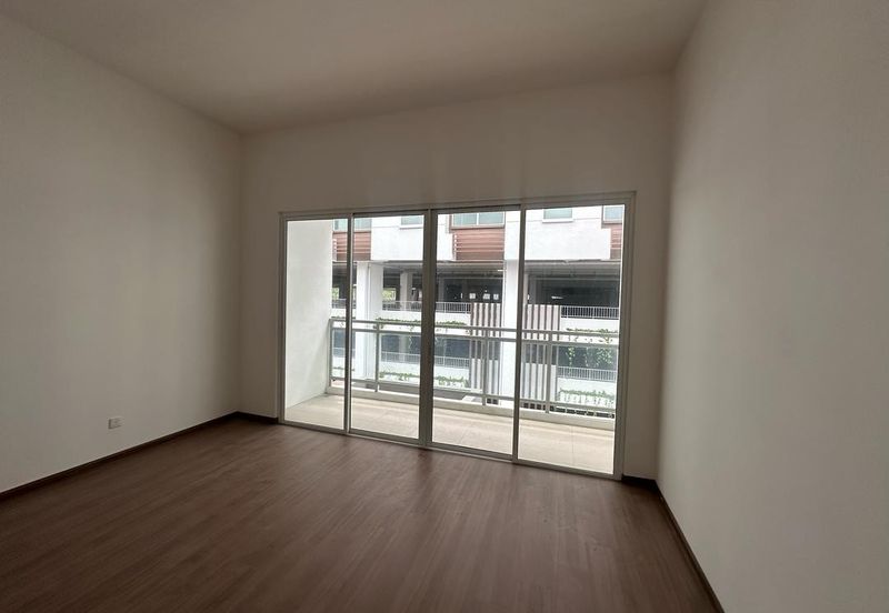 4 Stry Villa,3.7k sqft,6r5b,Free legal,0% downpayment,Facing South,5 Carpark