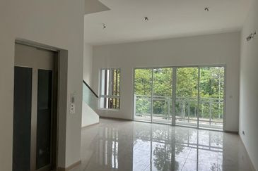 4 Stry Villa,3.7k sqft,6r5b,Free legal,0% downpayment,Facing South,5 Carpark