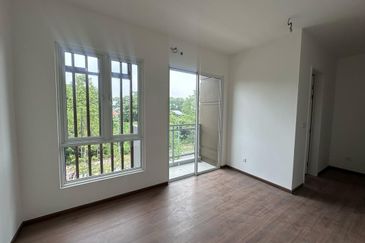 4 Stry Villa,3.7k sqft,6r5b,Free legal,0% downpayment,Facing South,5 Carpark