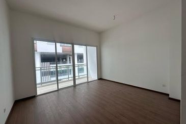 4 Stry Villa,3.7k sqft,6r5b,Free legal,0% downpayment,Facing South,5 Carpark