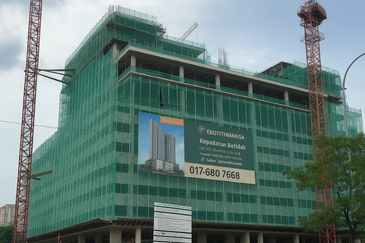 Freehold,Low Dense,Klcc View, Free furnished & legal, shuttle to MRT Price from 350k 