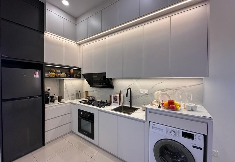 Freehold,Low Dense,Klcc View, Free furnished & legal, shuttle to MRT Price from 350k 