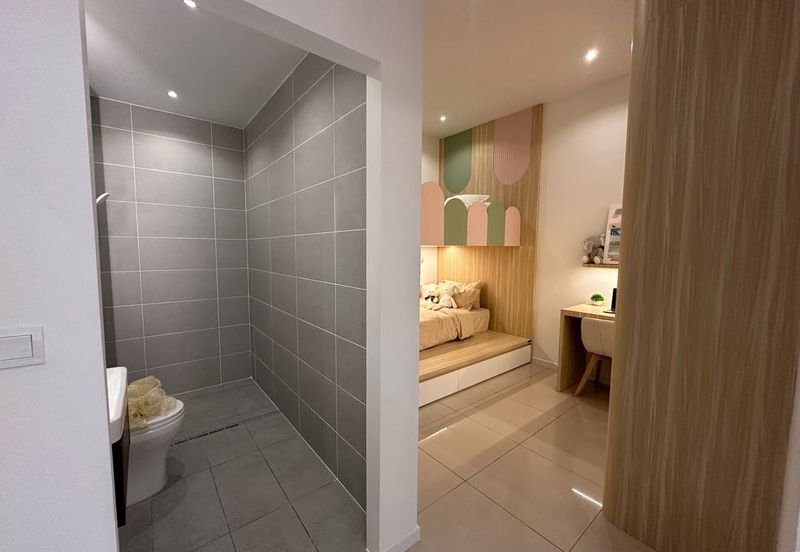 Freehold,Low Dense,Klcc View, Free furnished & legal, shuttle to MRT Price from 350k 