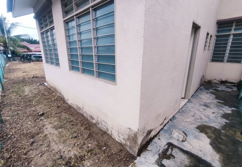 BELOW BANK VALUE Freehold Corner Single Storey Terrace House Taman Bidara Emas, Masjid Tanah For Sale