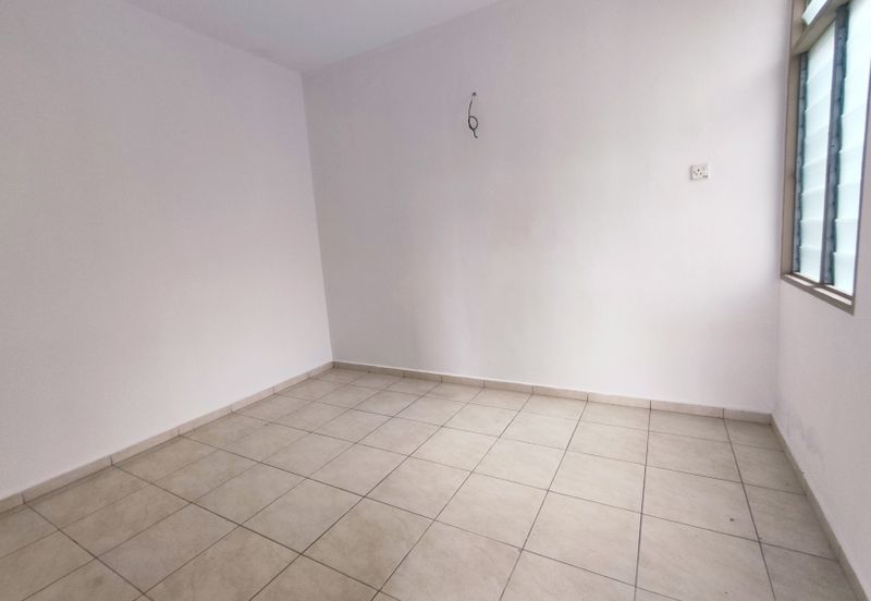 BELOW BANK VALUE Freehold Corner Single Storey Terrace House Taman Bidara Emas, Masjid Tanah For Sale