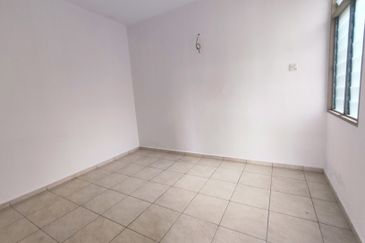 BELOW BANK VALUE Freehold Corner Single Storey Terrace House Taman Bidara Emas, Masjid Tanah For Sale