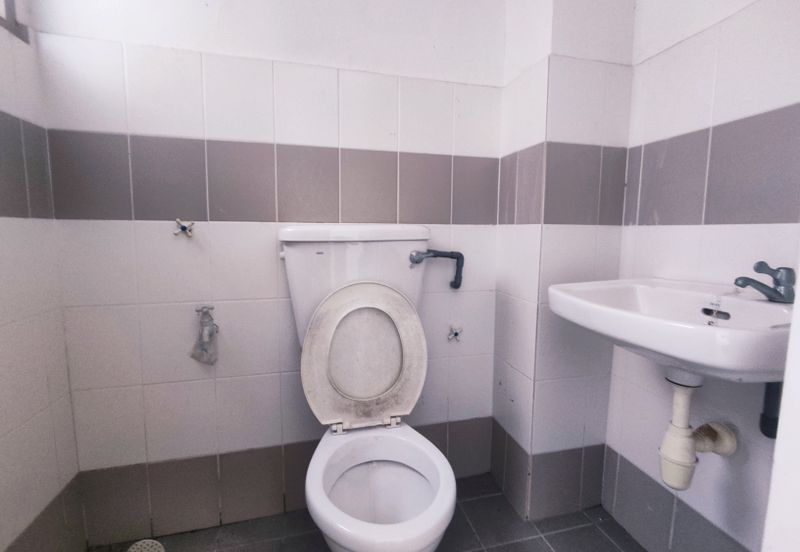 BELOW BANK VALUE Freehold Corner Single Storey Terrace House Taman Bidara Emas, Masjid Tanah For Sale